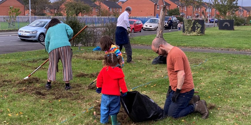 Darley Ave seed sowing.jpg